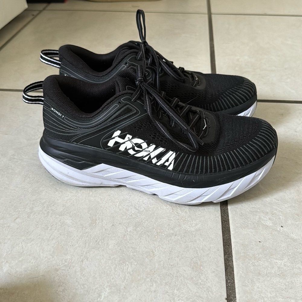 Hoka Bondi 7 women’s sneaker